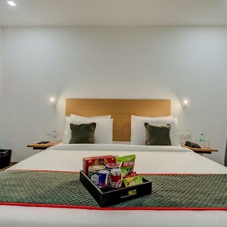 Hotel Town Plaza Πούνε Εξωτερικό φωτογραφία