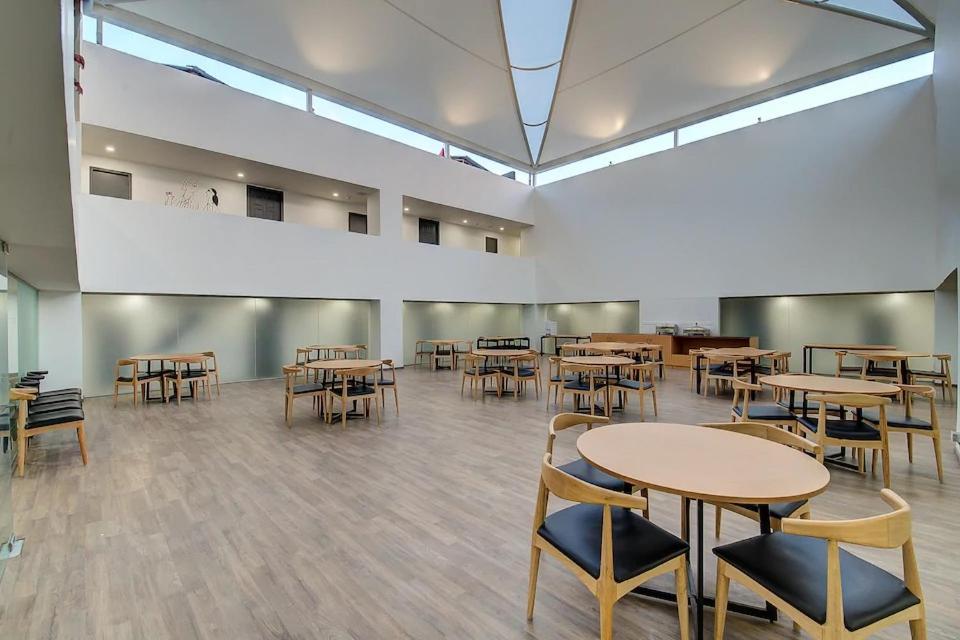 Hotel Town Plaza Πούνε Εξωτερικό φωτογραφία