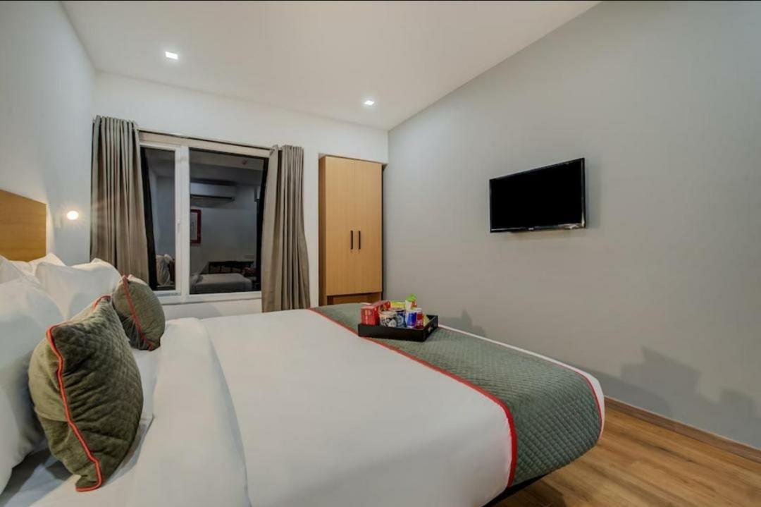 Hotel Town Plaza Πούνε Εξωτερικό φωτογραφία